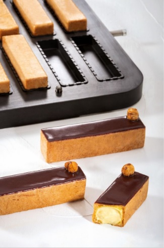 Форма для выпечки  ""Эклер" 120x30x30 mm, 14 ячеек, для аппарата Cookmatic PIASTRACHOUX03